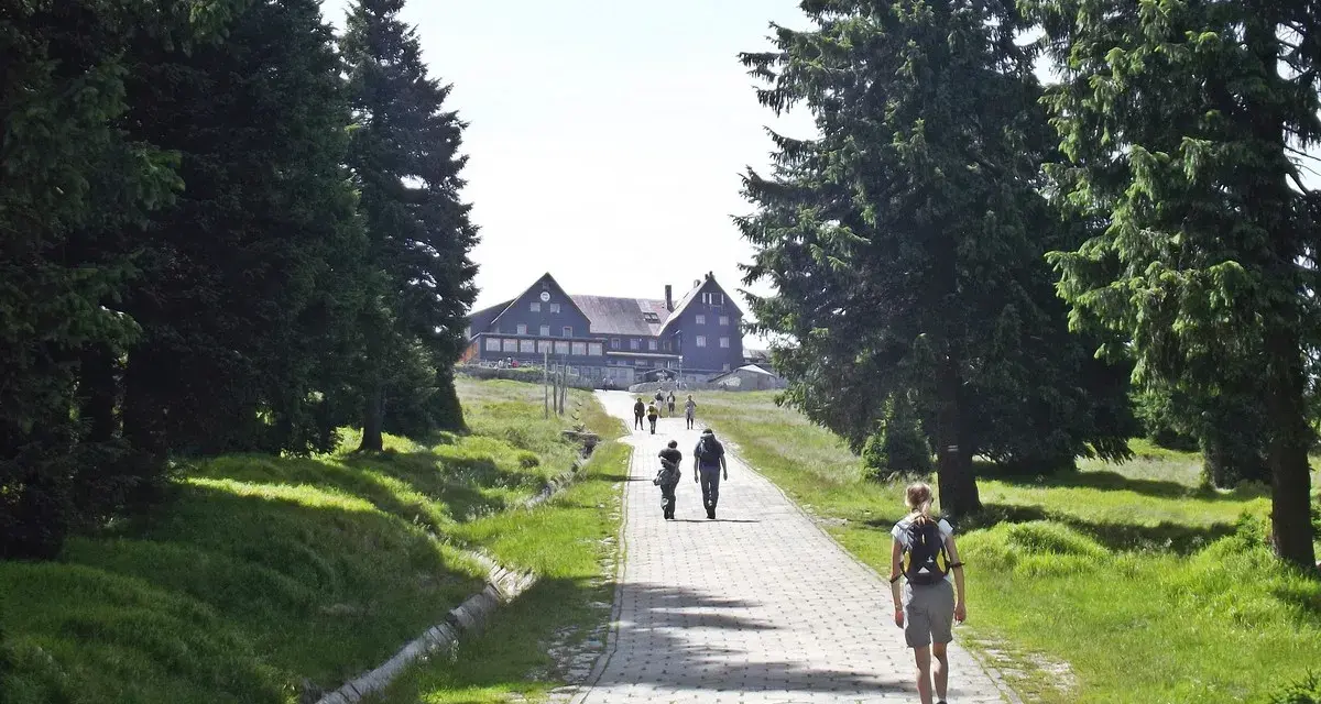 Szlaki w Szklarskiej Porębie: Odkryj TOP 5 tras na każdą kondycję