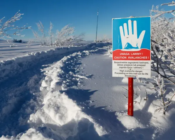 Śnieg w górach: Gdzie leży najwięcej? Raport lawinowy i warunki!