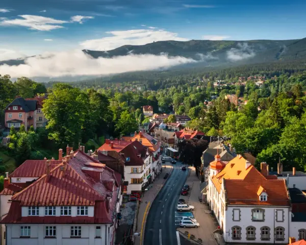 Szklarska Poręba: Jakie szlaki wybrać? Przewodnik dla każdego!