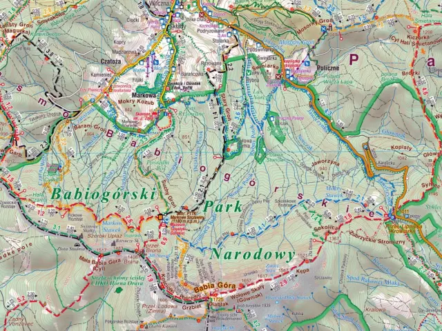 Szlak turystyczny przez **Beskid Żywiecki** prowadzi przez malownicze szczyty Babiej Góry i okoliczne tereny.