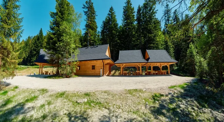 Bacówka u Winiarskich: Kompletny przewodnik po idealnym urlopie w Gorcach
