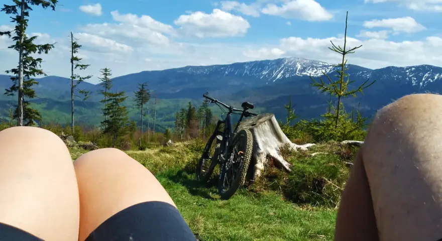Babia Góra: Ile się wchodzi? Planuj trasę i czas!