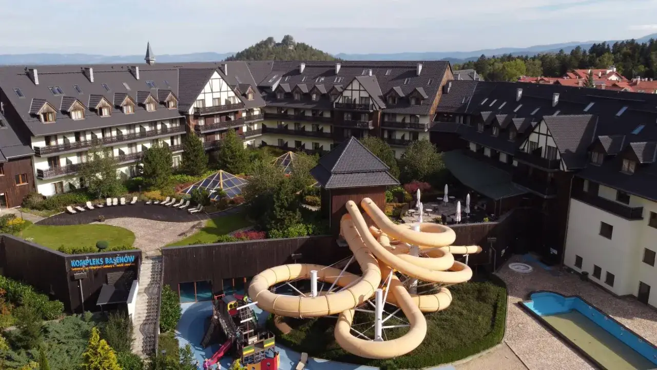 Karpacz hotel dla rodzin z dziećmi basen