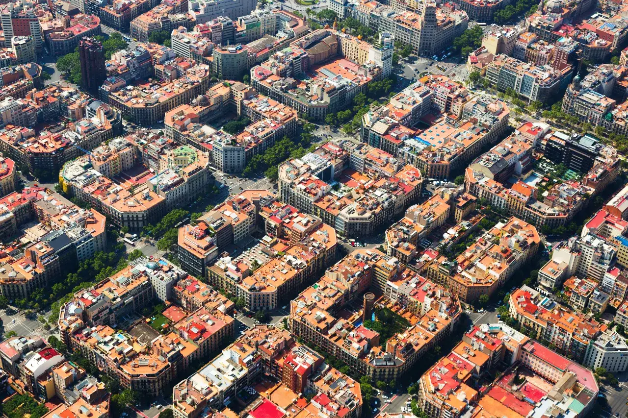 Architektura Eixample Barcelona siatka ulic